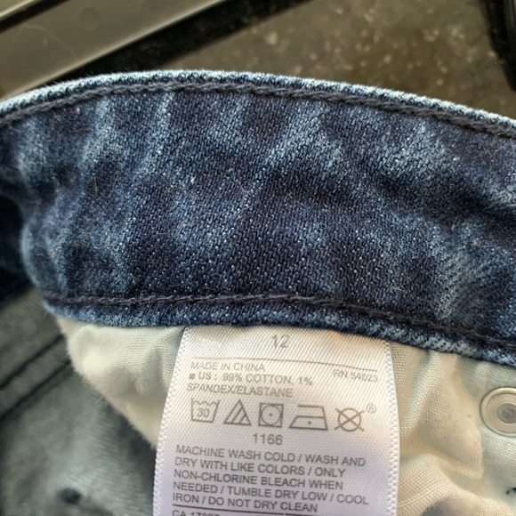 💙 Old Navy Power Straight Jeans Sz 12 - Picture 3 of 4